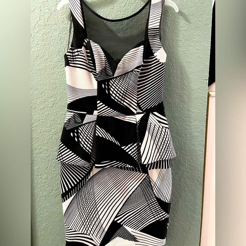 Sleeveless MIDI Dress